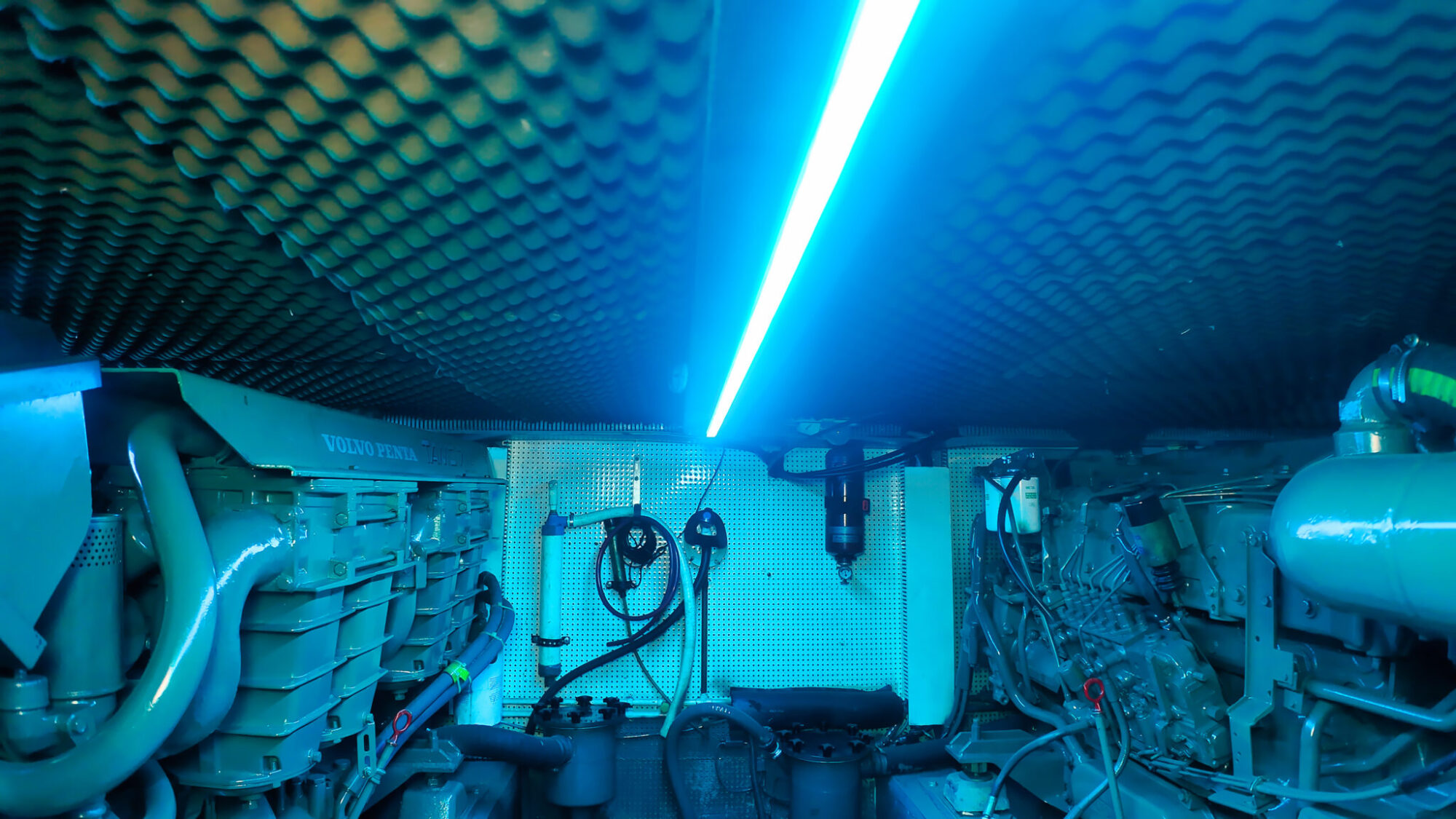 Neptunus 138 / 46 Flybridge Sedan