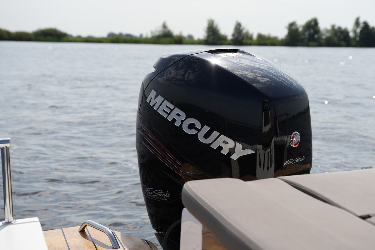 Axopar 28 Cabin