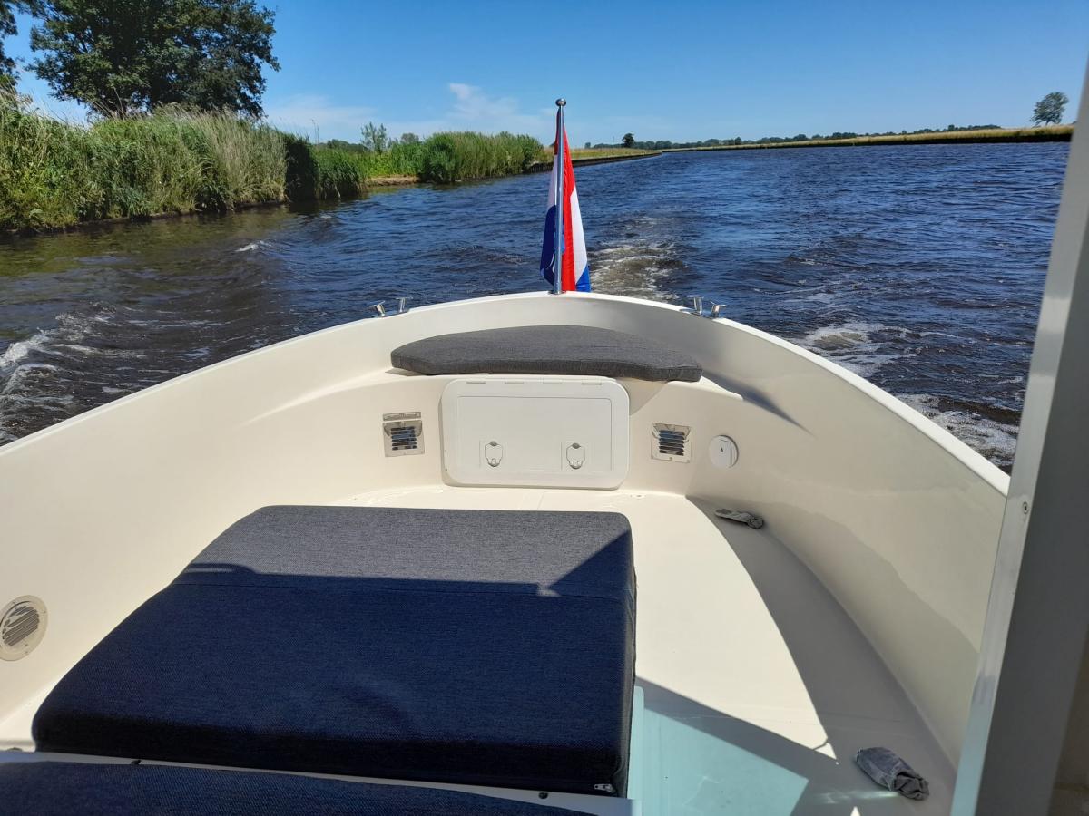 Blue Star Retro Cabin 22 Fisherboat