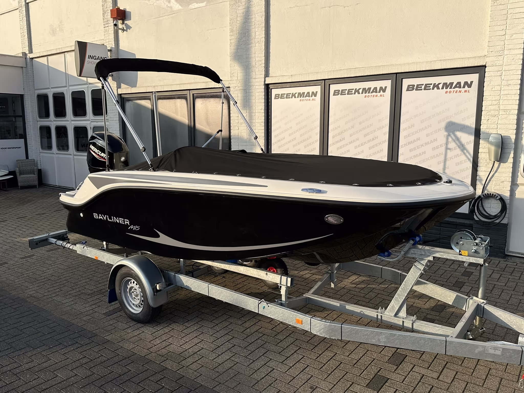 Bayliner Element M15