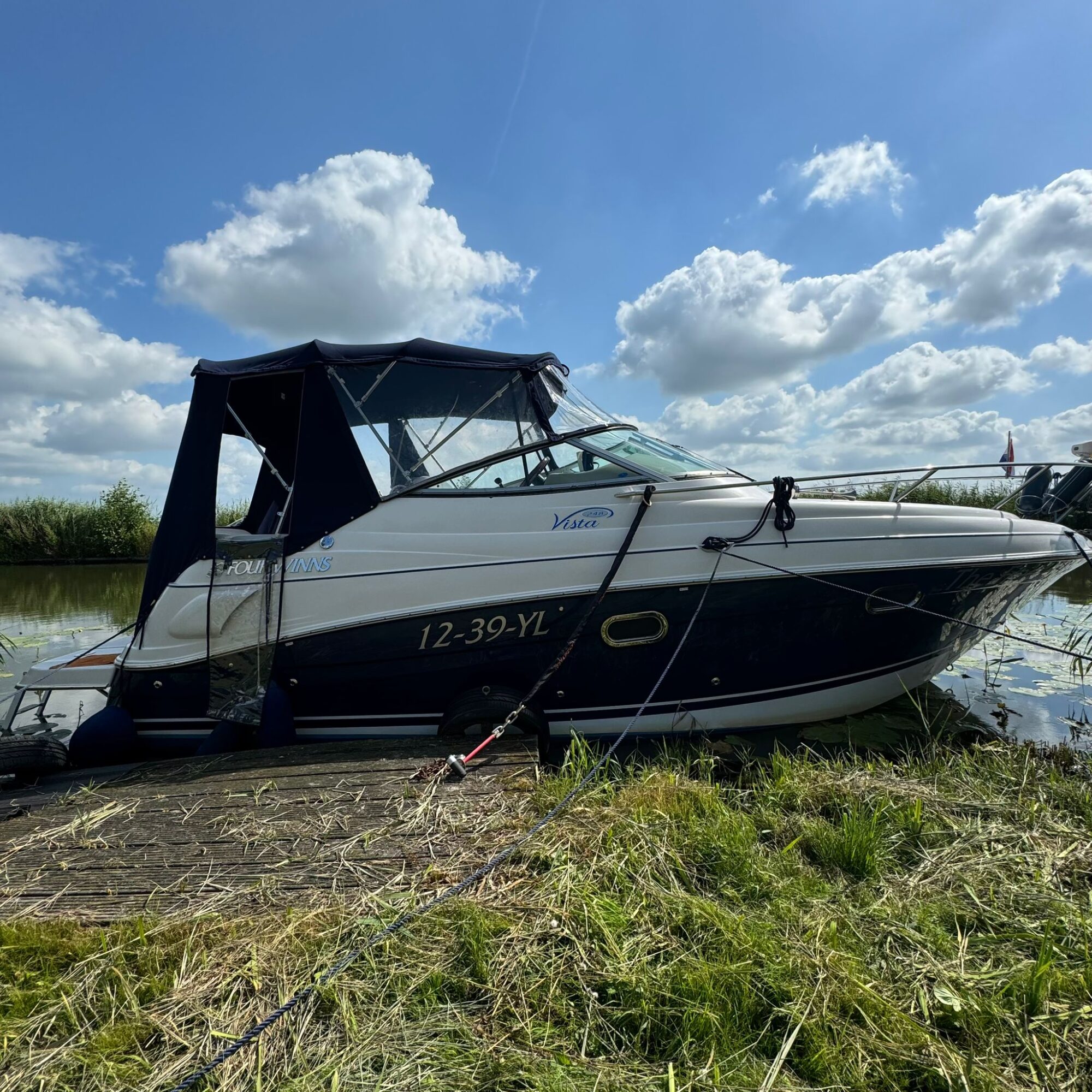 Four Winns 248 Vista