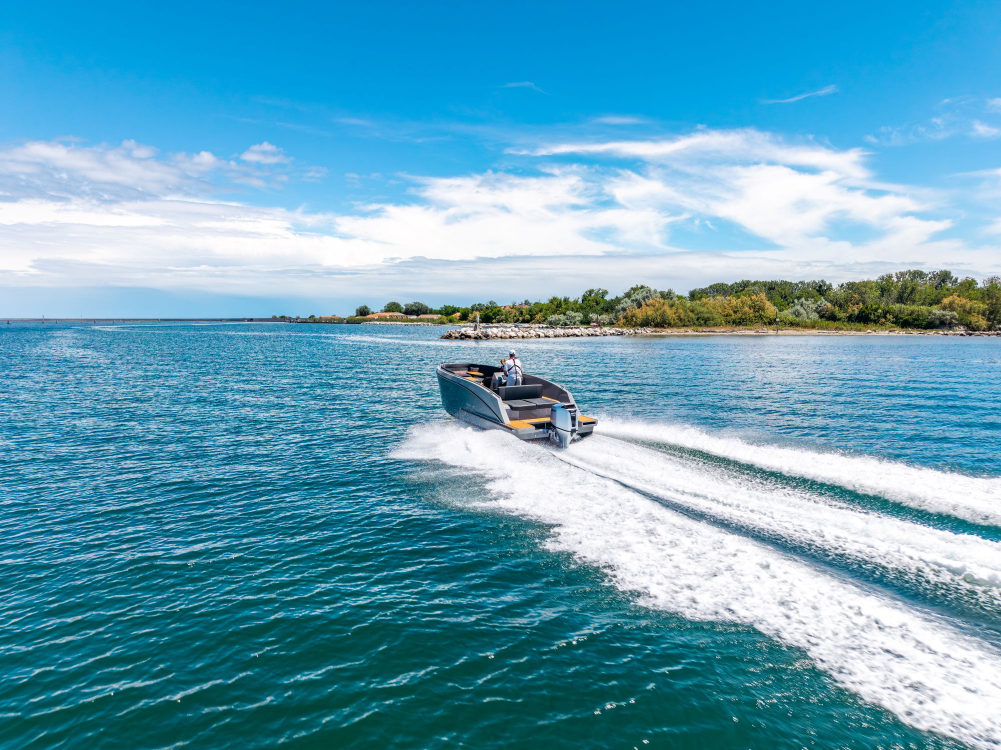 Maxima Boats 680 Sport Lounge