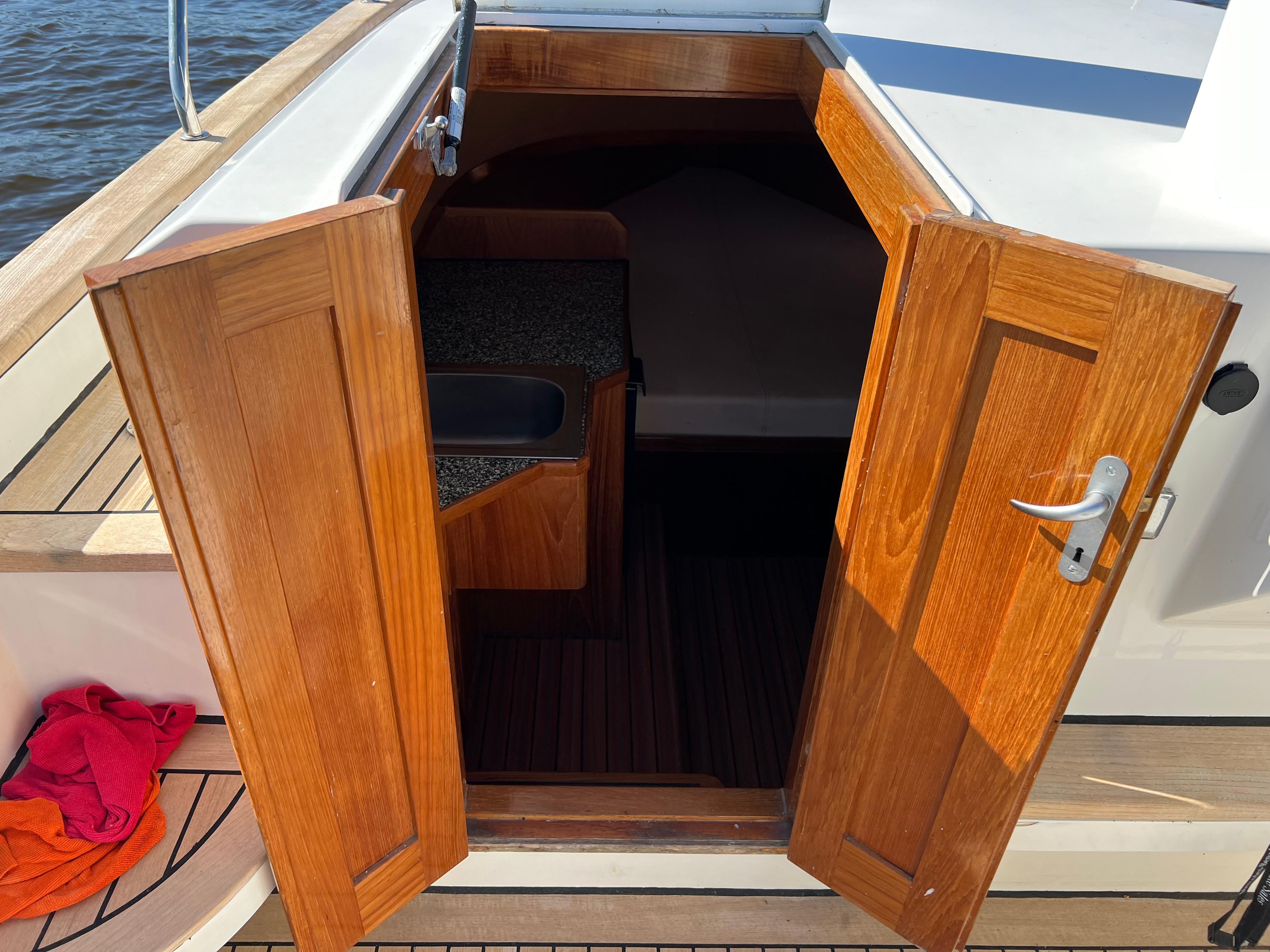 Center Console Blackfish Crossover 900