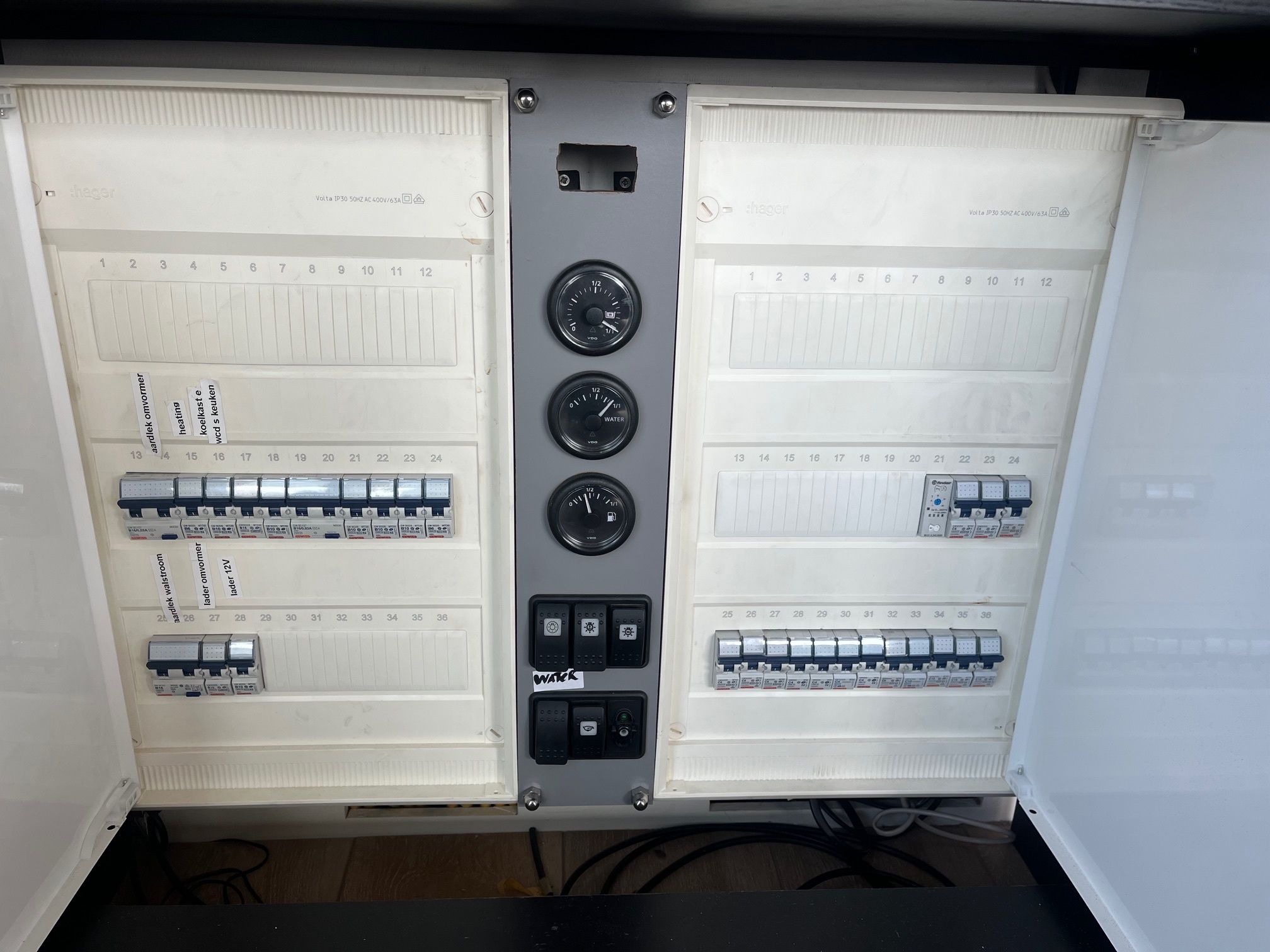 Houseboat Friesland 12.75 X 4.50 (inboard Engine)