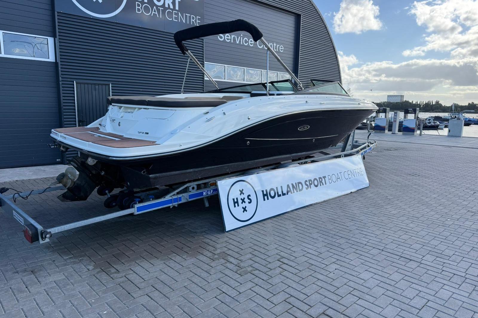 Sea Ray SPX 230