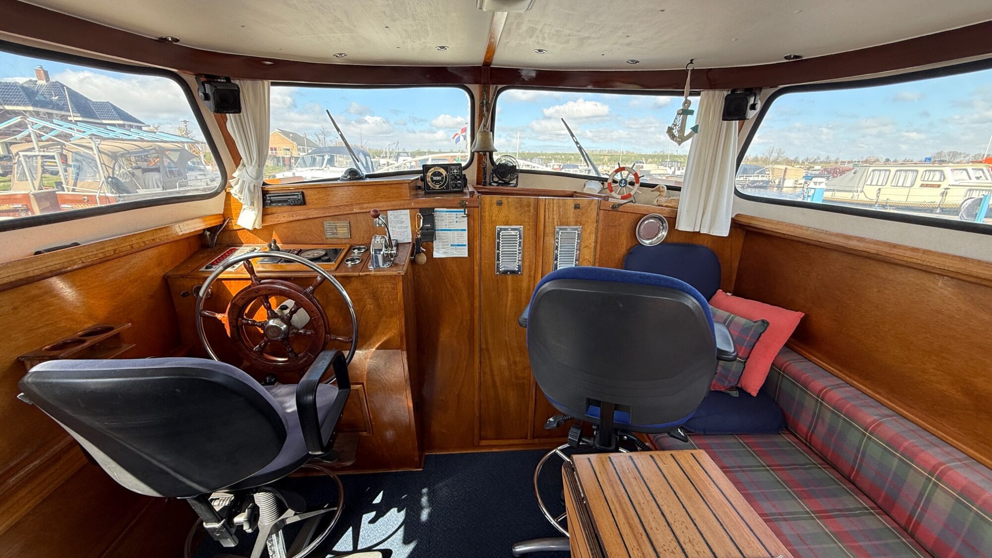 Amulet Vlet 10.00 OK AK