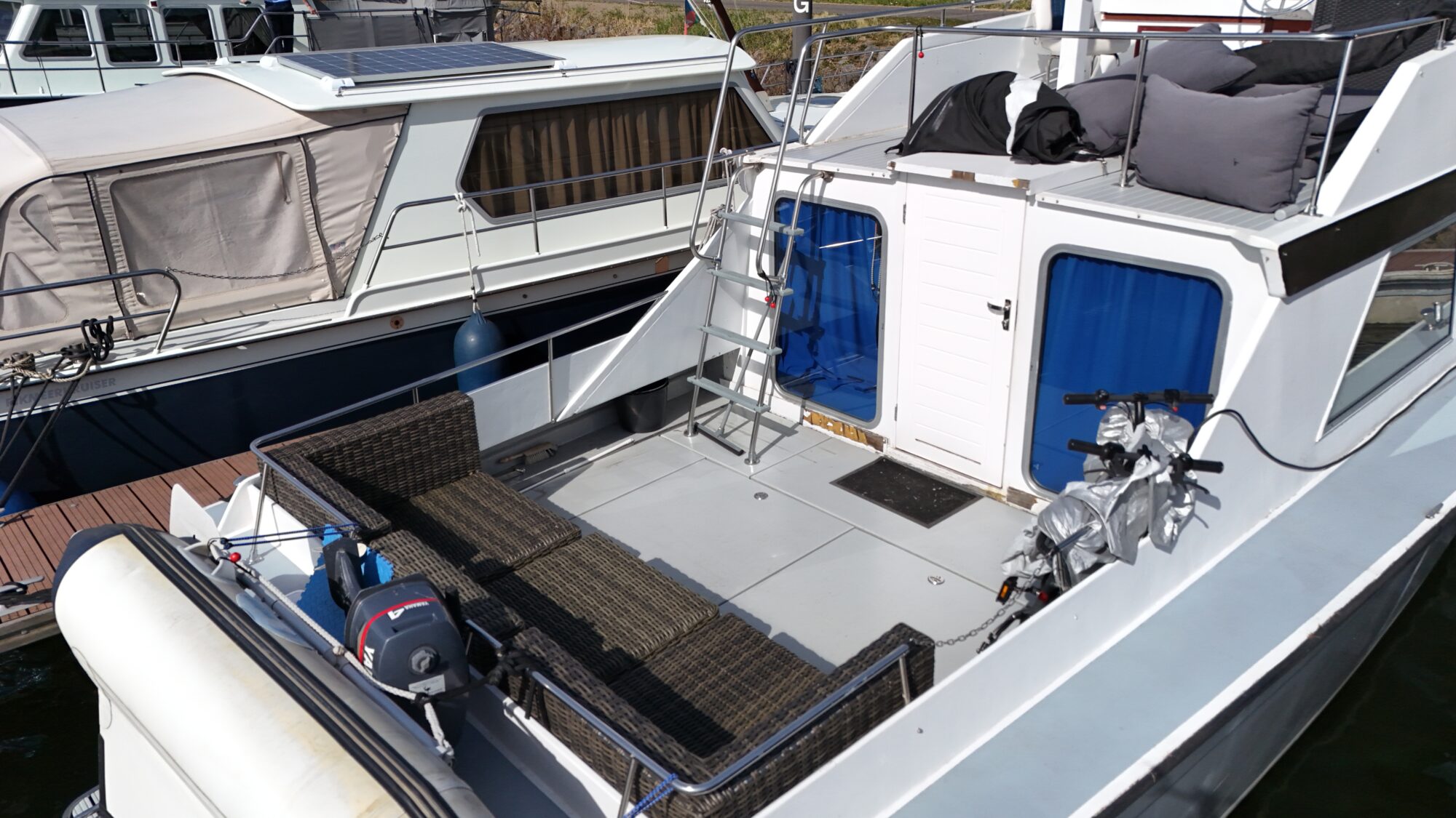 Chris Craft 11.00 Flybridge