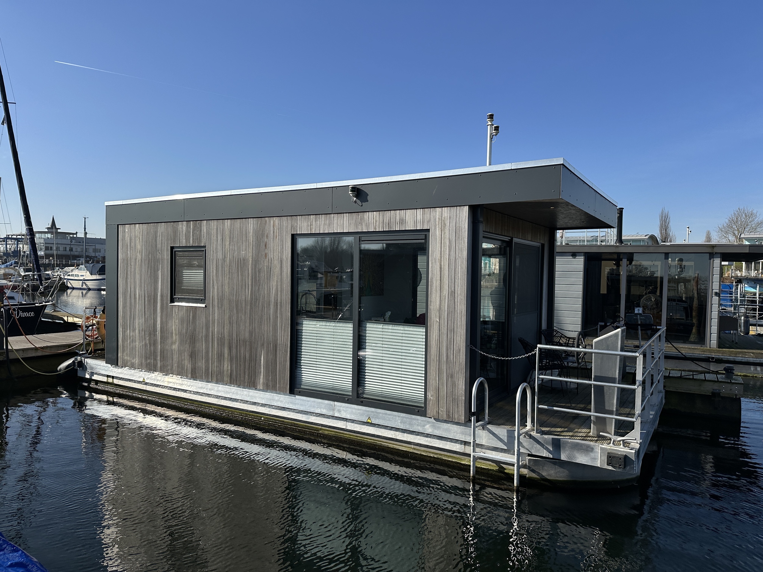 Gielissen Marin Home 32 Tiny Houseboat