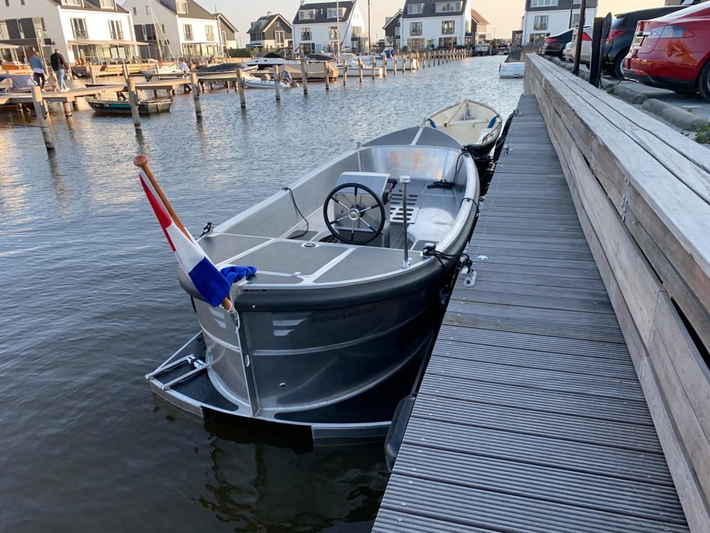 Van Vossen 550 e sloep