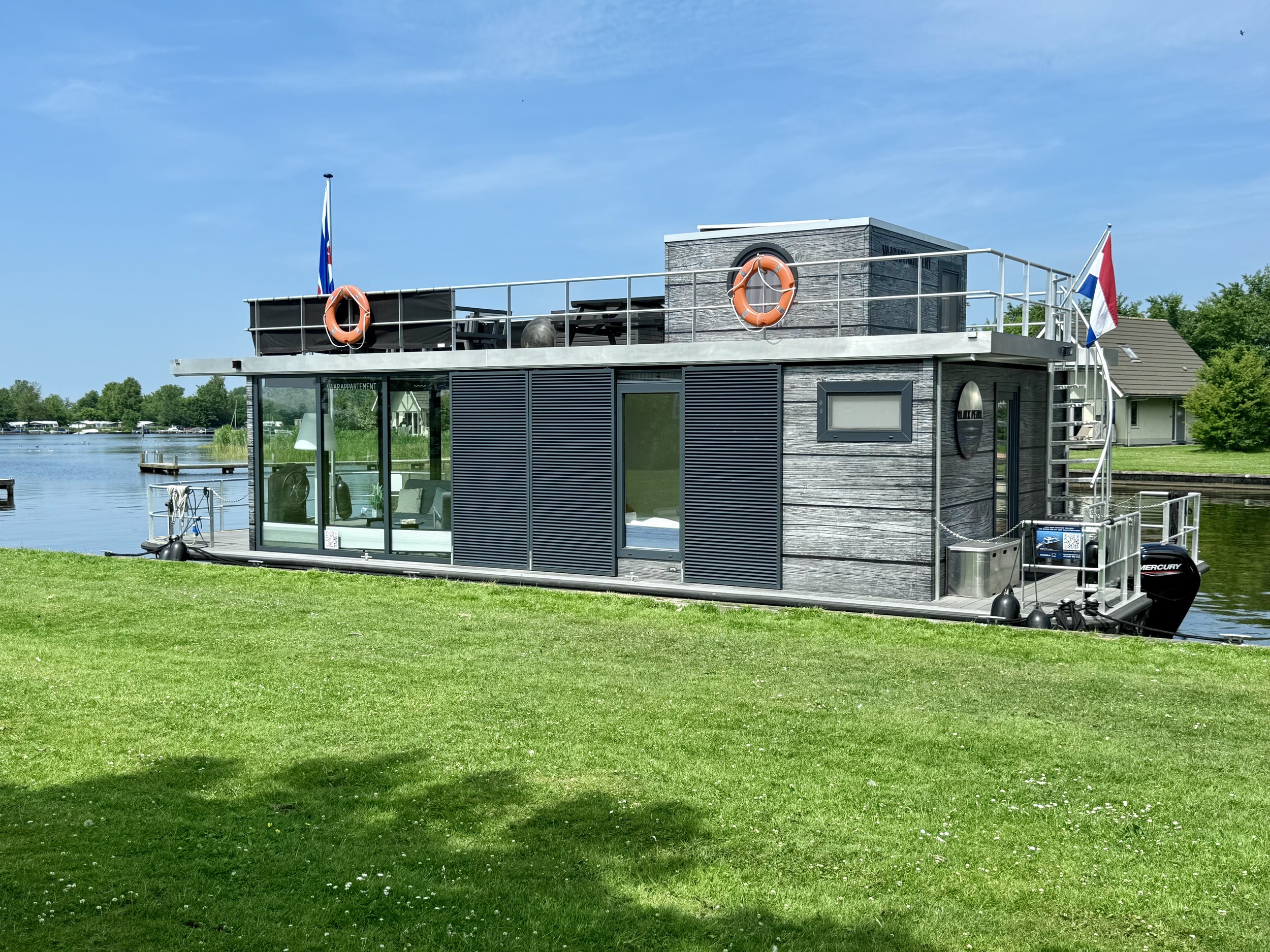 VaarAppartement 'Black Pearl' Houseboat - Panoramahut