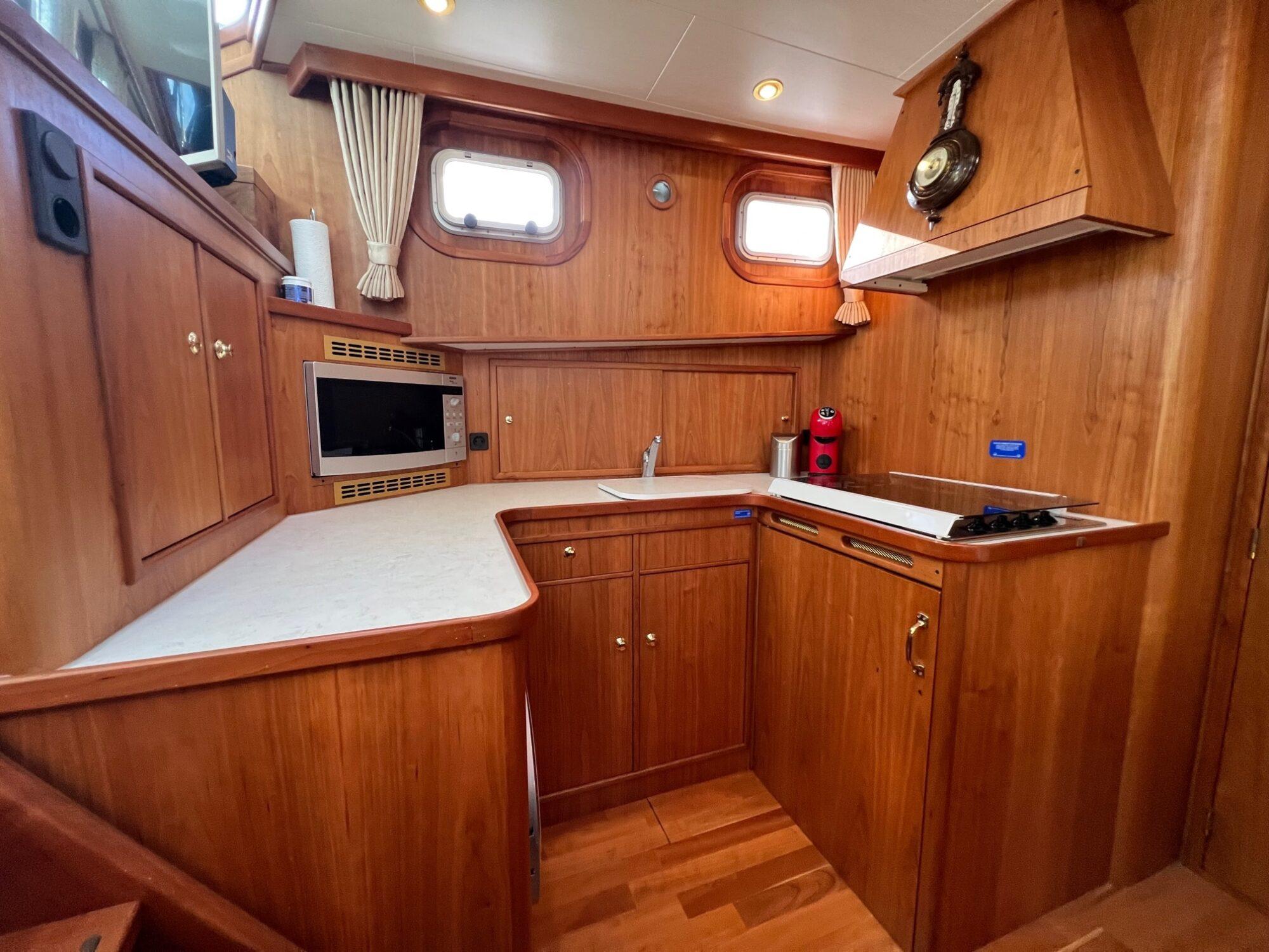 Alm Alm Spitsgatkotter 12.80 AK Cabrio