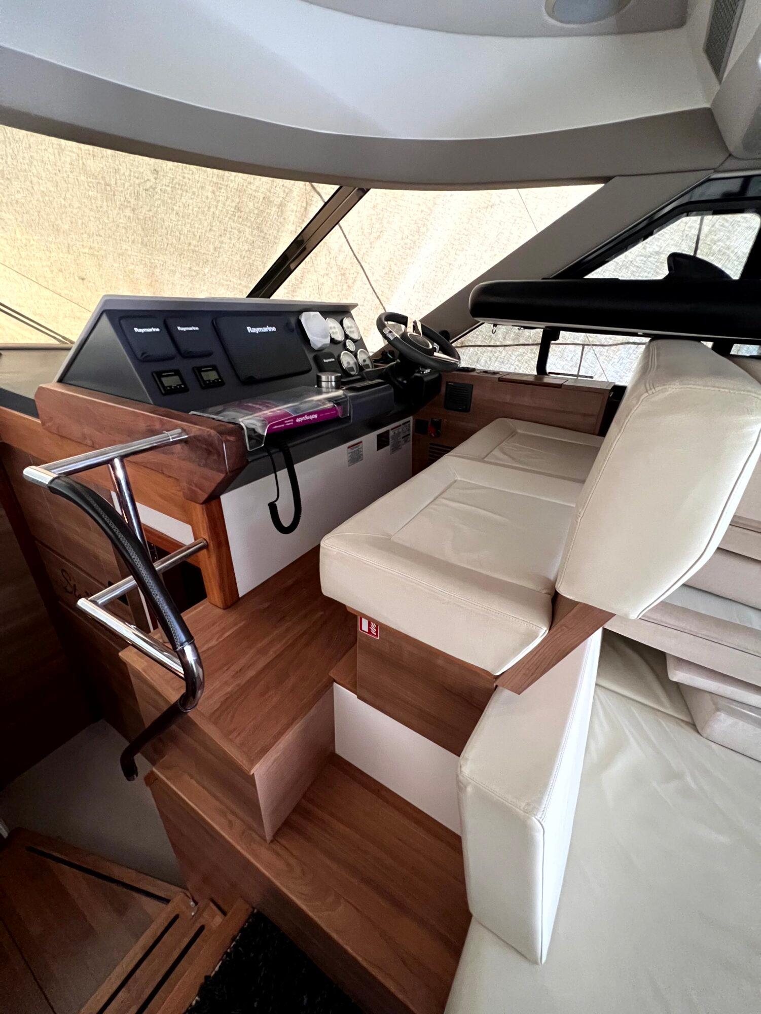 Sealine Sealine F 42 Flybridge