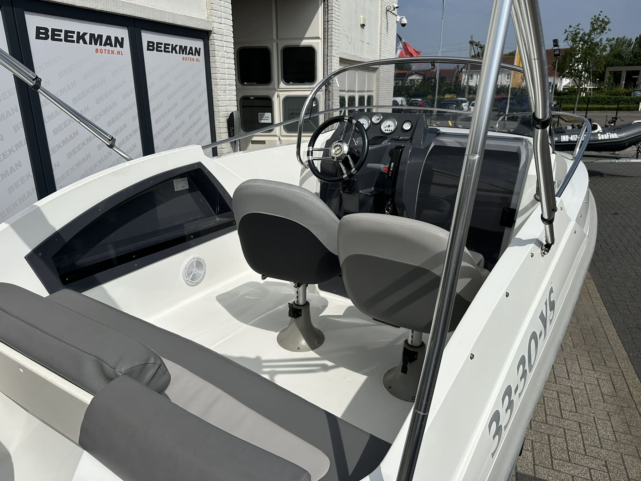 Trident 550 Open