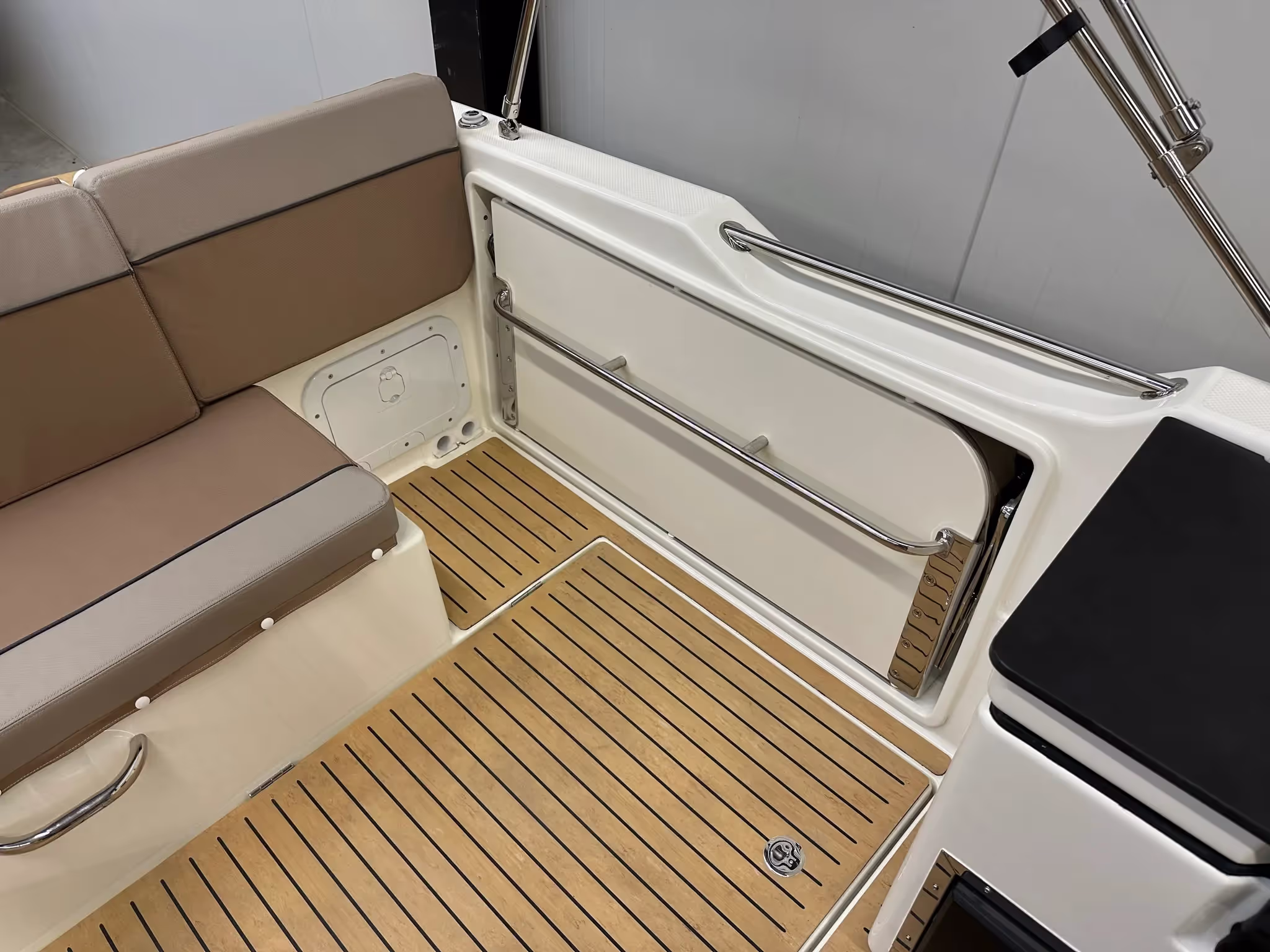 Quicksilver 755 Sundeck