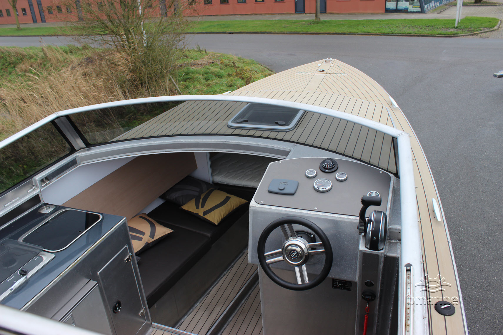 Van Vossen Tender Cabin 1000