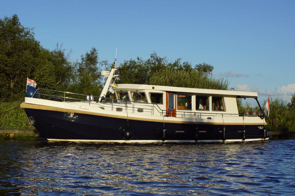 Smelne Salon Vlet 1485