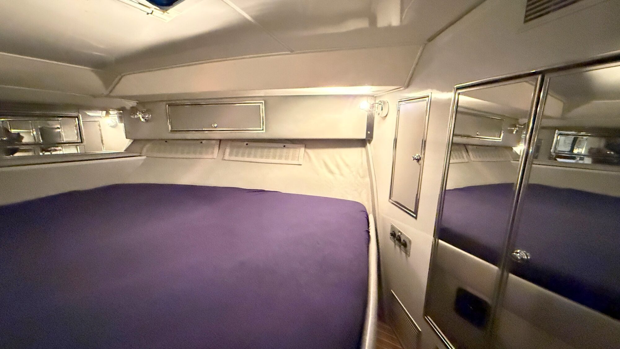 Sea Ray 400 Express Cruiser