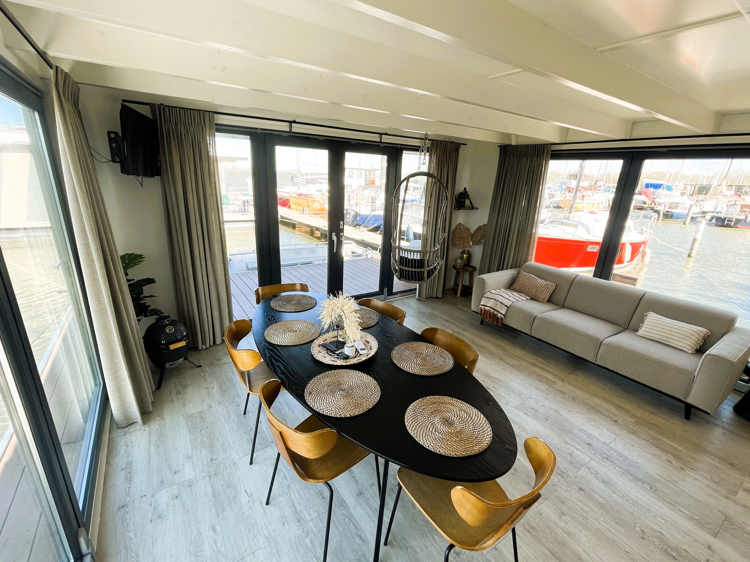 Surla 15 Houseboat Zelfvoorzienend