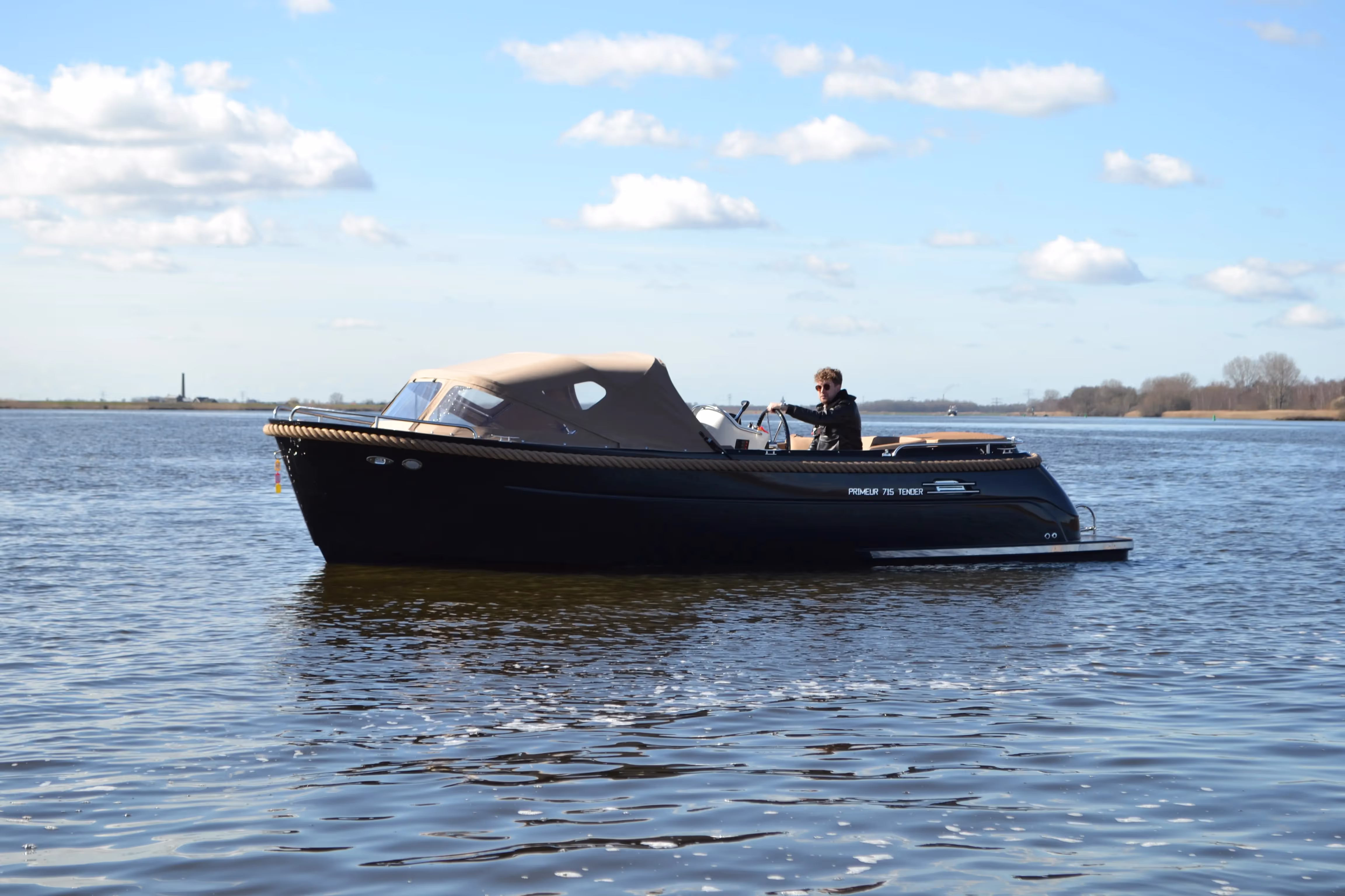 Primeur 715 Tender