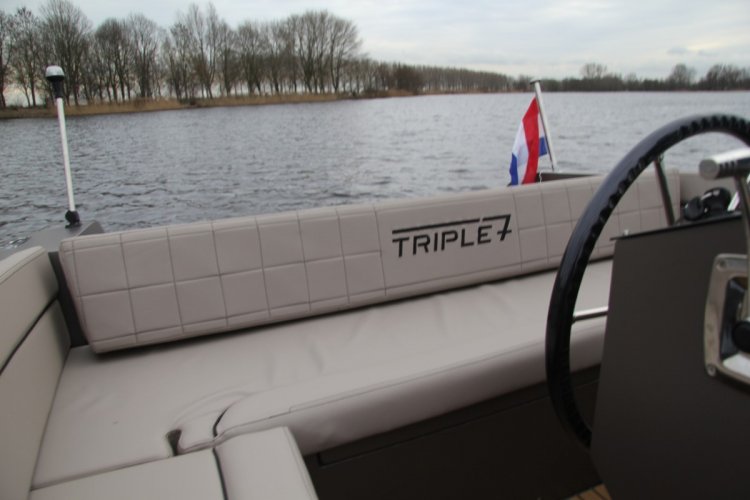 Triple 7 tender DE GROOTSTE SLOEPENSHOWROOM VAN NEDERLAND