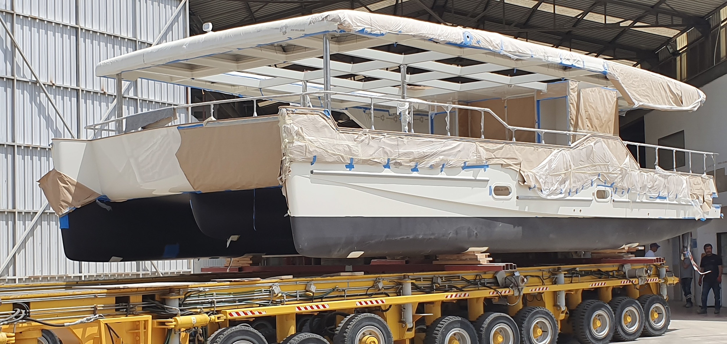Maison Marine Red Falcon Lake Cruiser 40 Houseboat