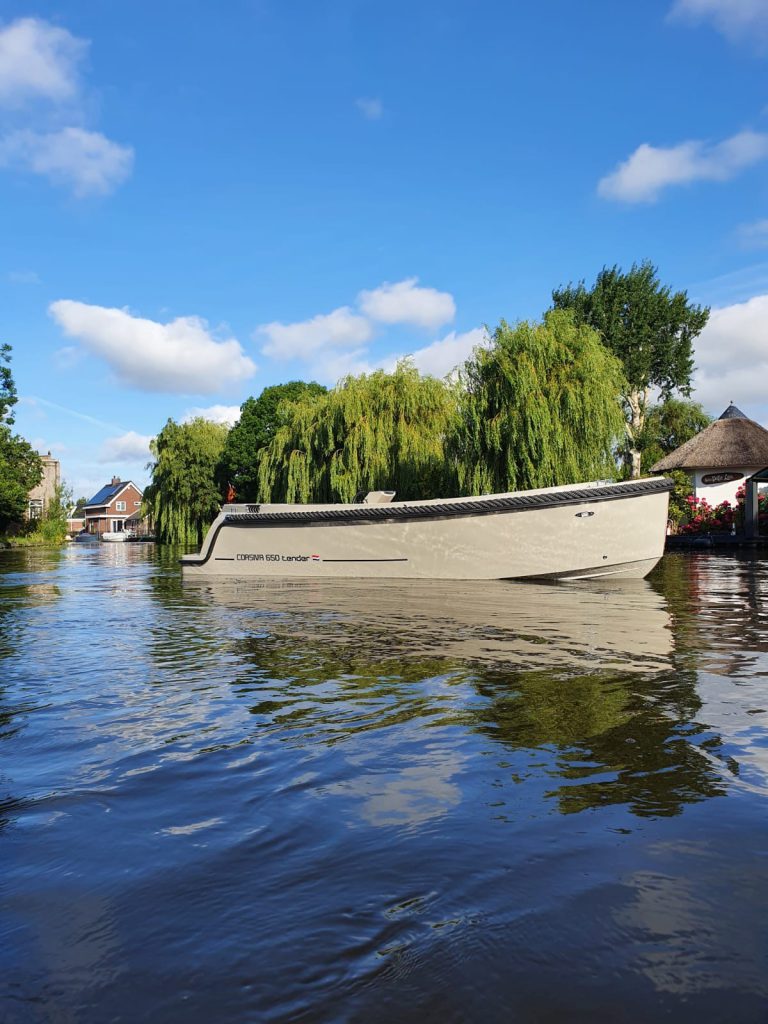 Corsiva 650 tender DE GROOTSTE SLOEPENSHOWROOM VAN NEDERLAND