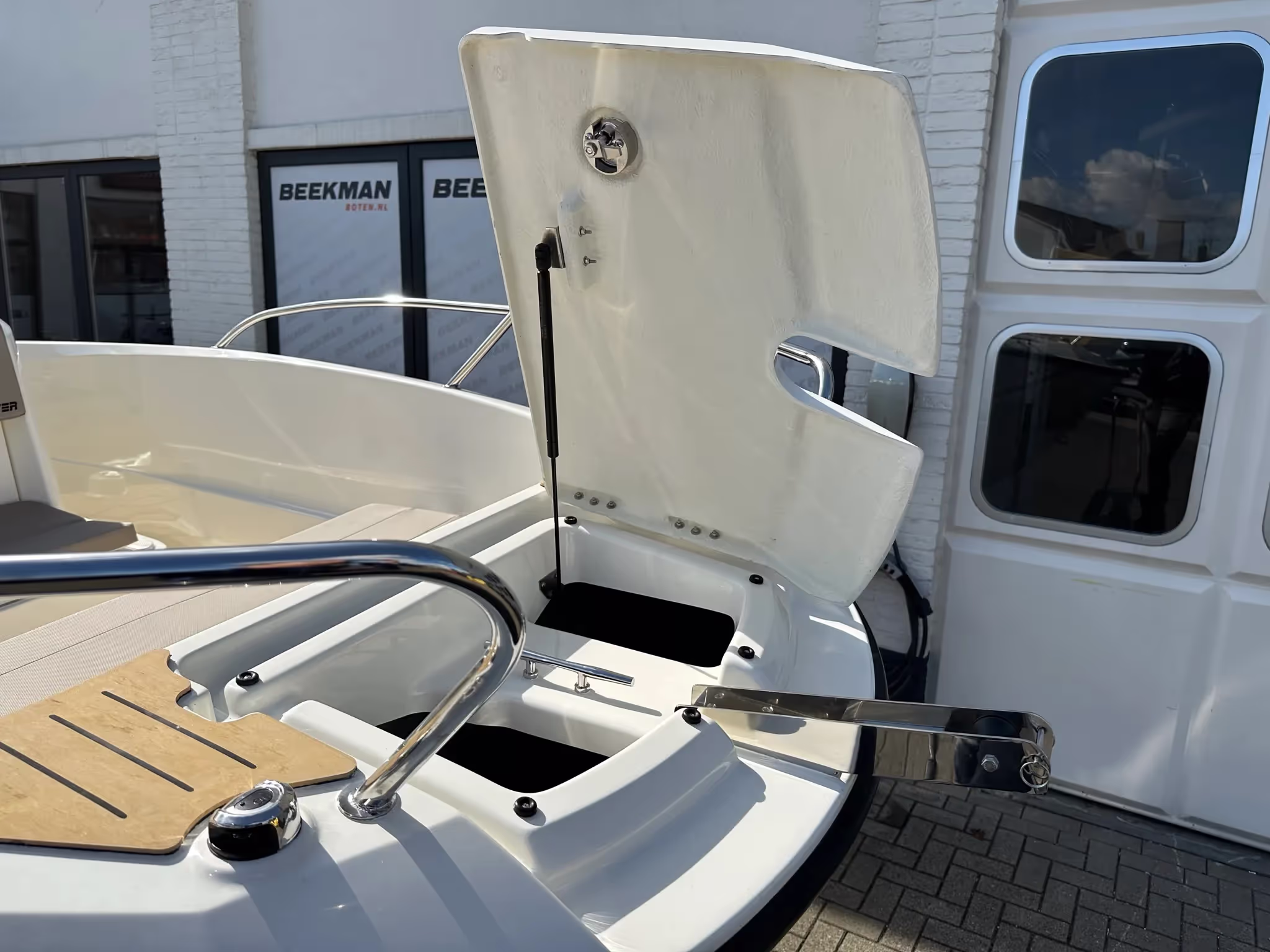 Quicksilver 605 Open