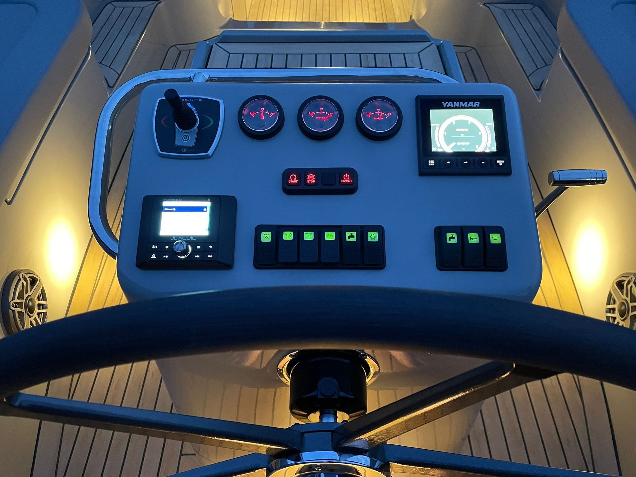 Seafury 900 Soft-top