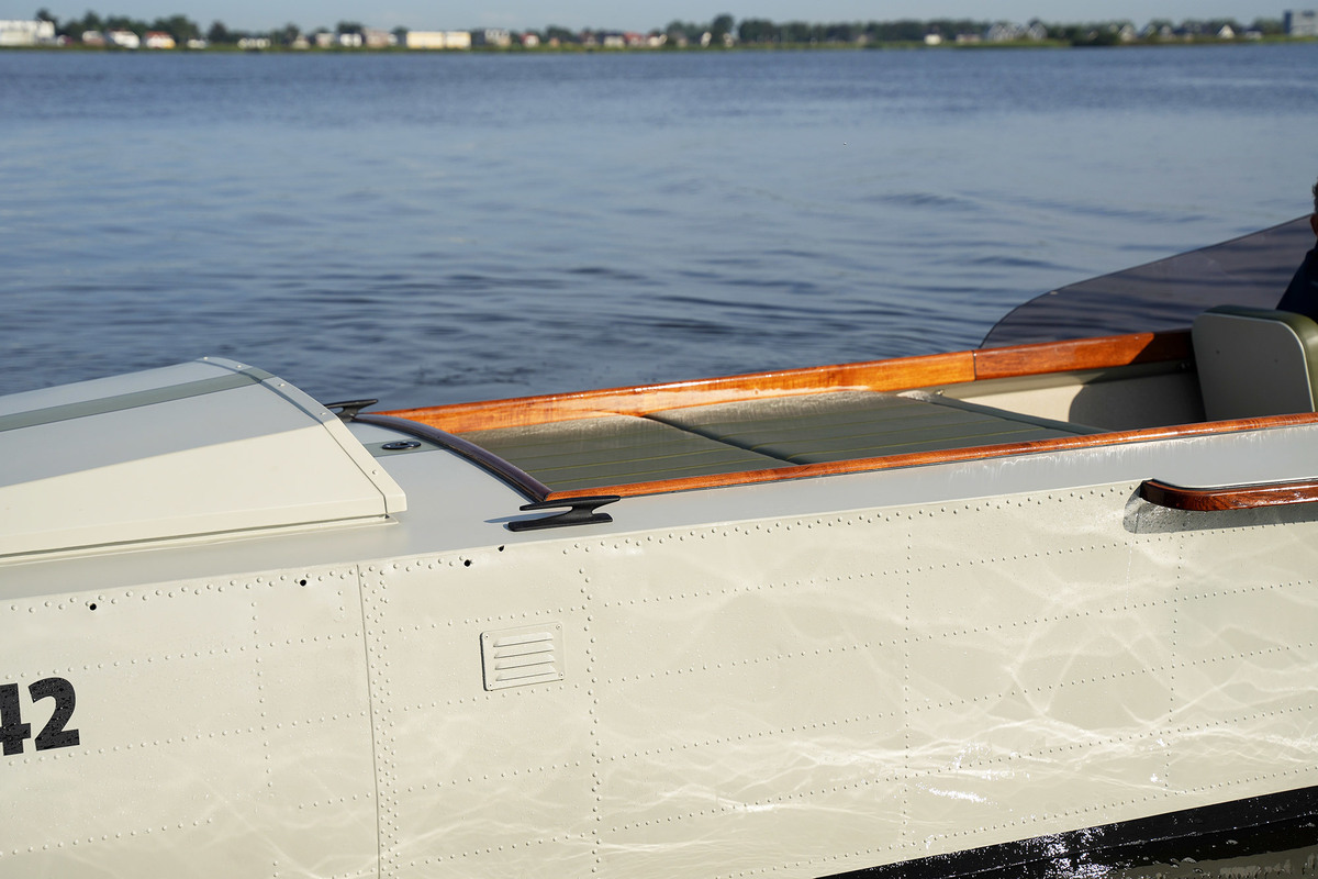 Volga Draagvleugelboot