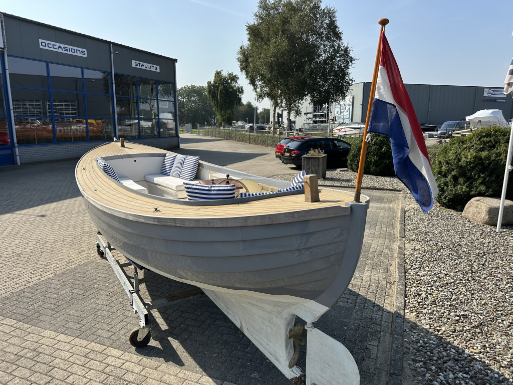 Reddingssloep 695 Electric