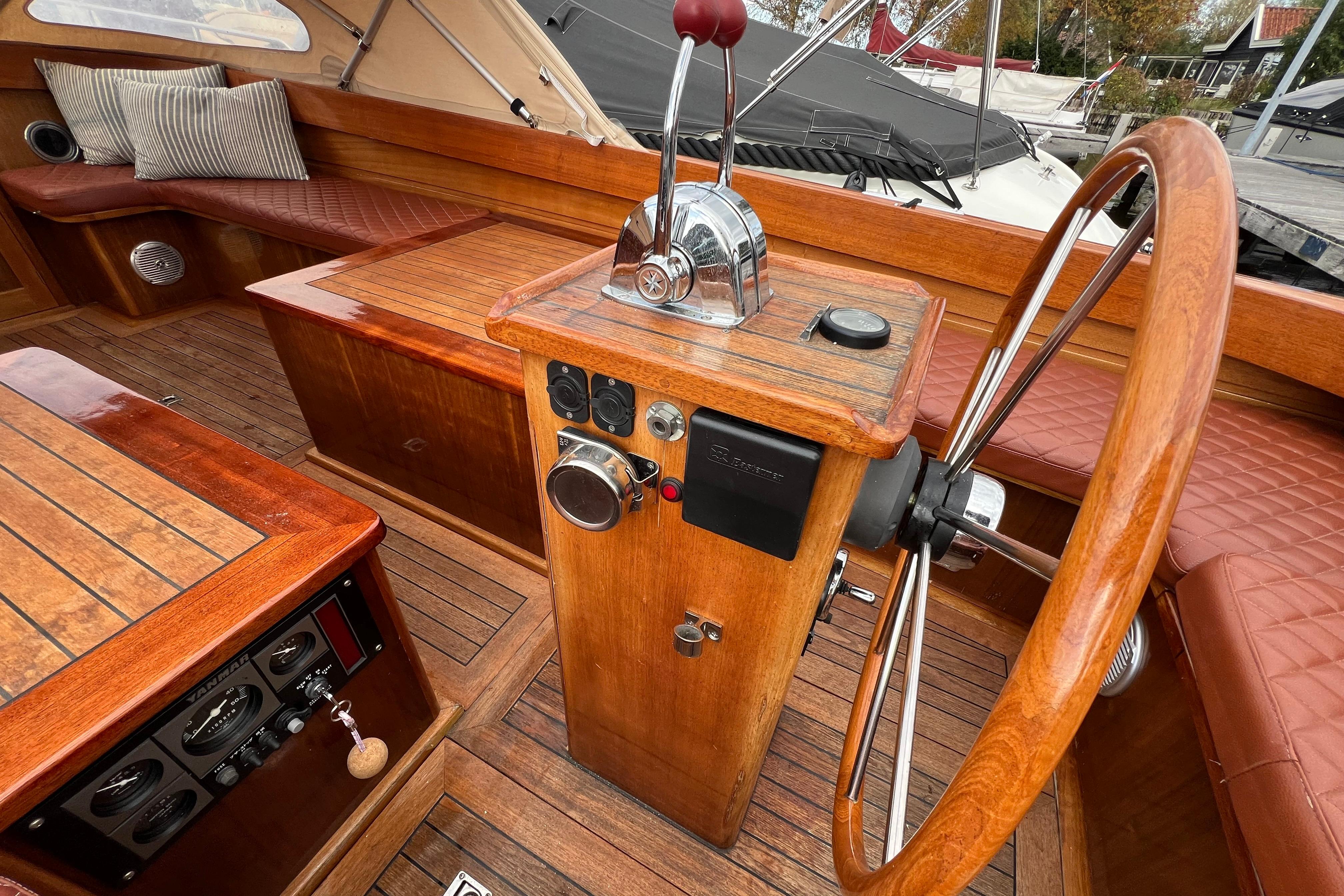 Beaver Yachts 28 Picknick Lounge
