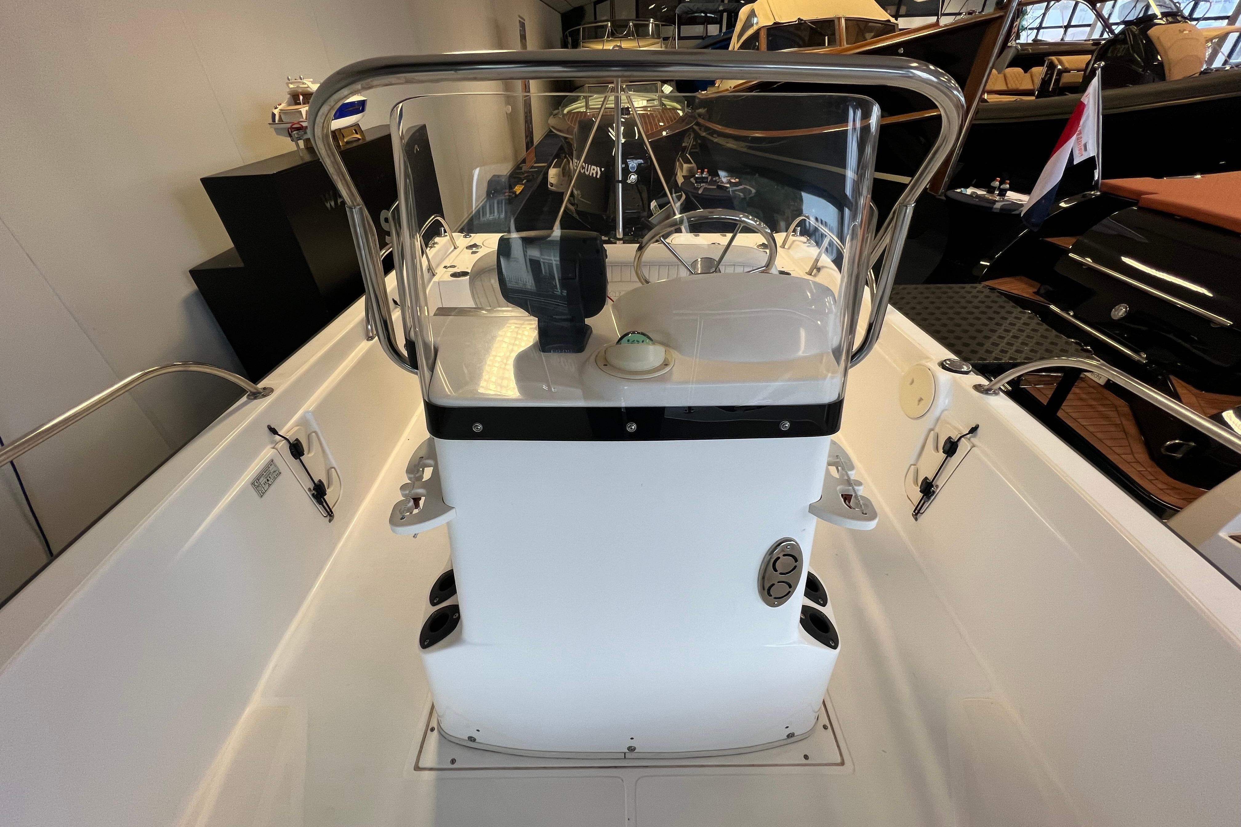Boston Whaler 180 Dauntless