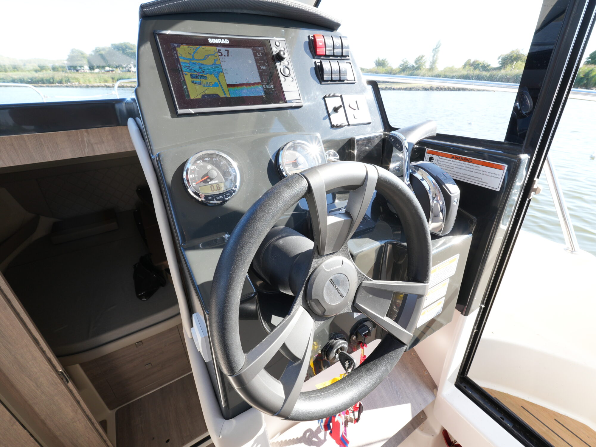 Quicksilver 905 Activ Weekend