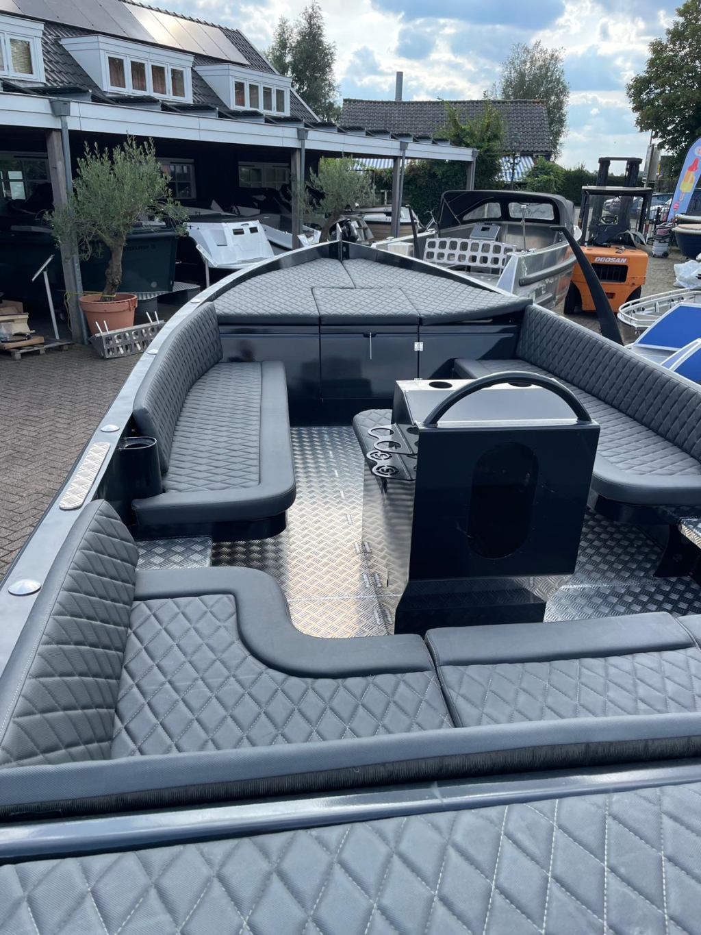 Steelfish 670 incl Suzuki 30pk