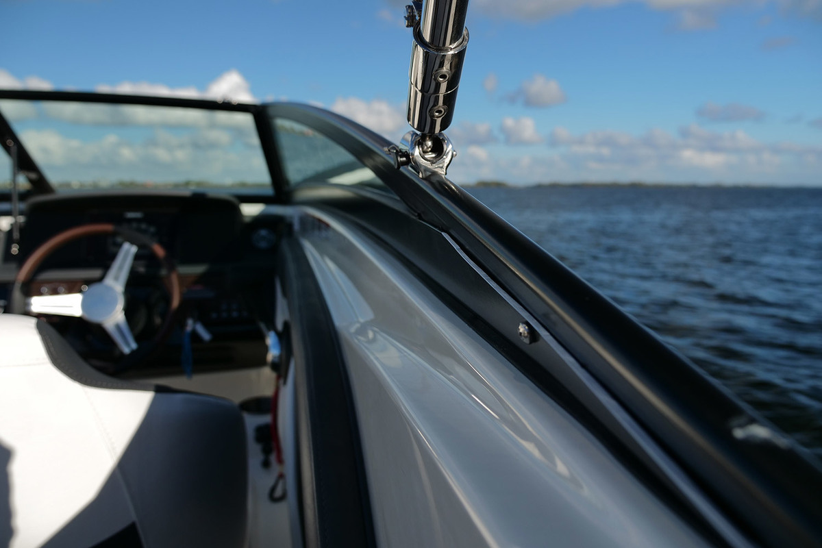 Sea Ray SPX 230