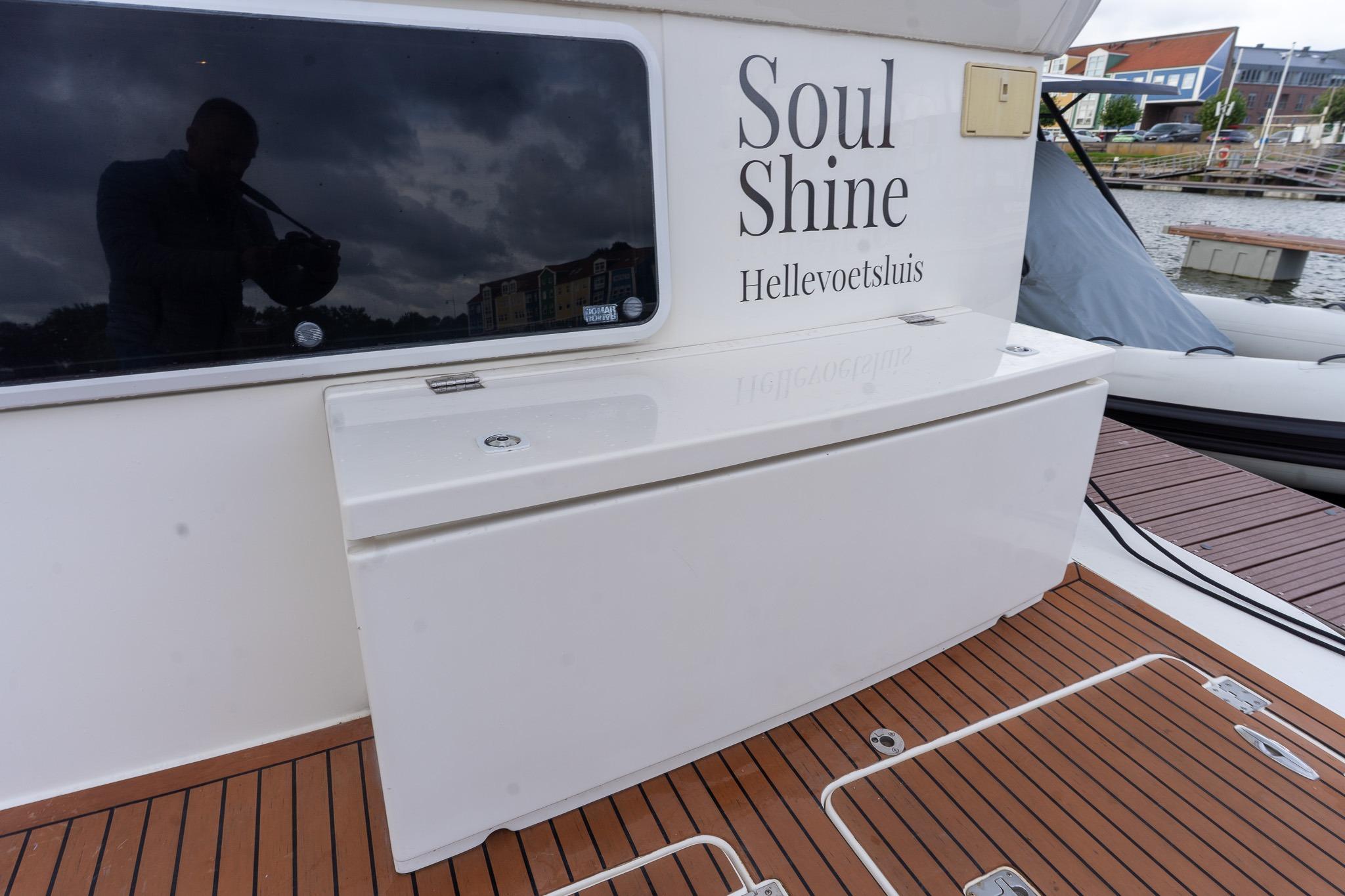 Cruisers Yachts 415 Express Motoryacht