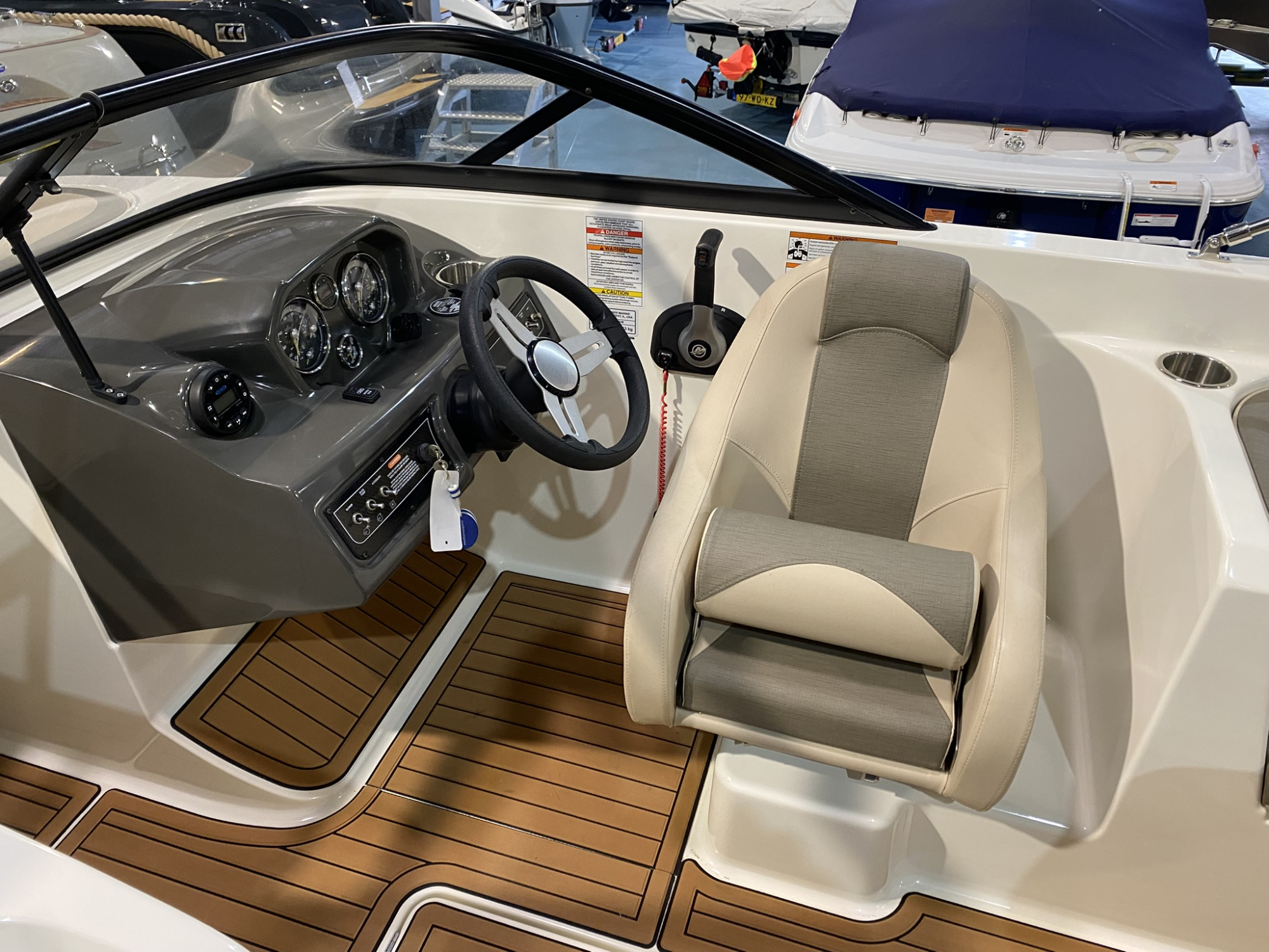 Bayliner VR6 met Mercruiser 4.5L 250 pk -  bouwjaar 2020