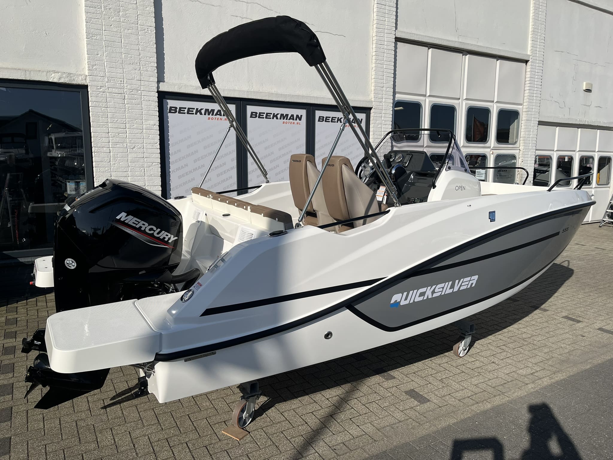 Quicksilver 555 Open