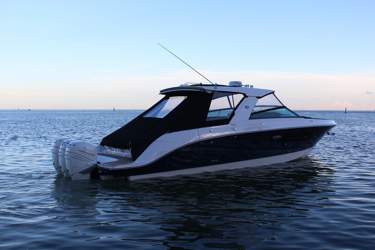 Sea Ray SLX 400 Outboard