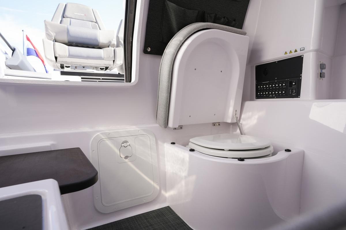 Axopar 25 Cross Bow & Cross Top