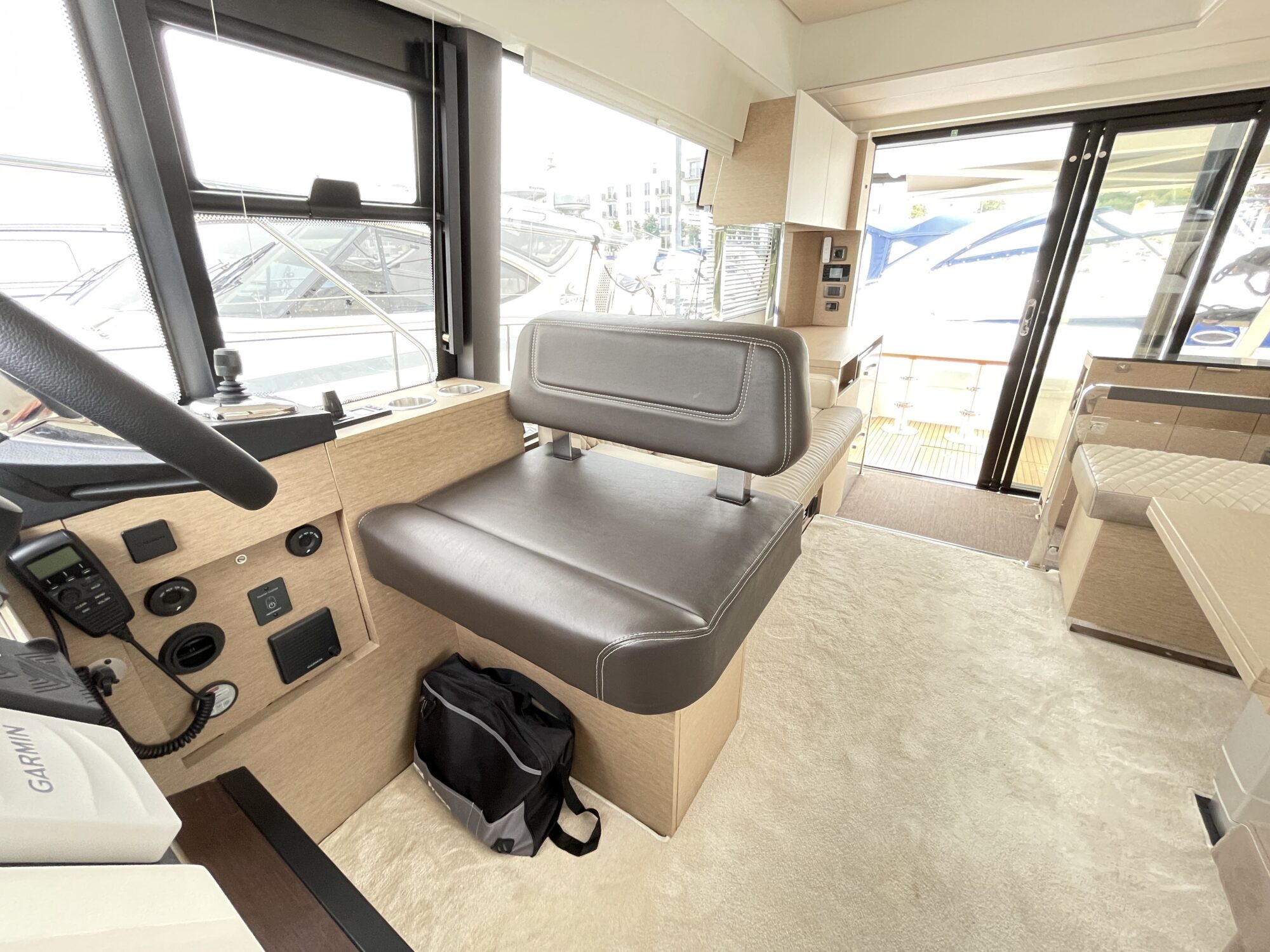 Jeanneau Prestige 420 Flybridge