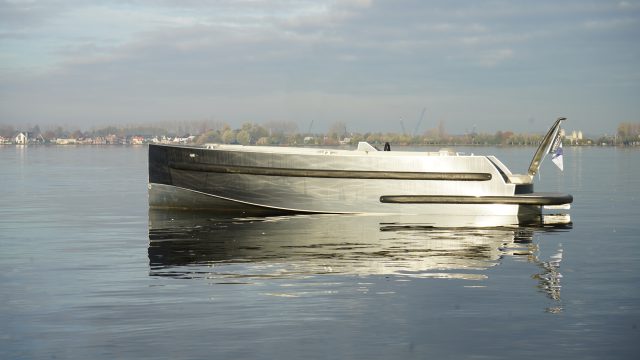 Van Vossen 650 Plugin-E-Tender ZONDAGS GEOPEND
