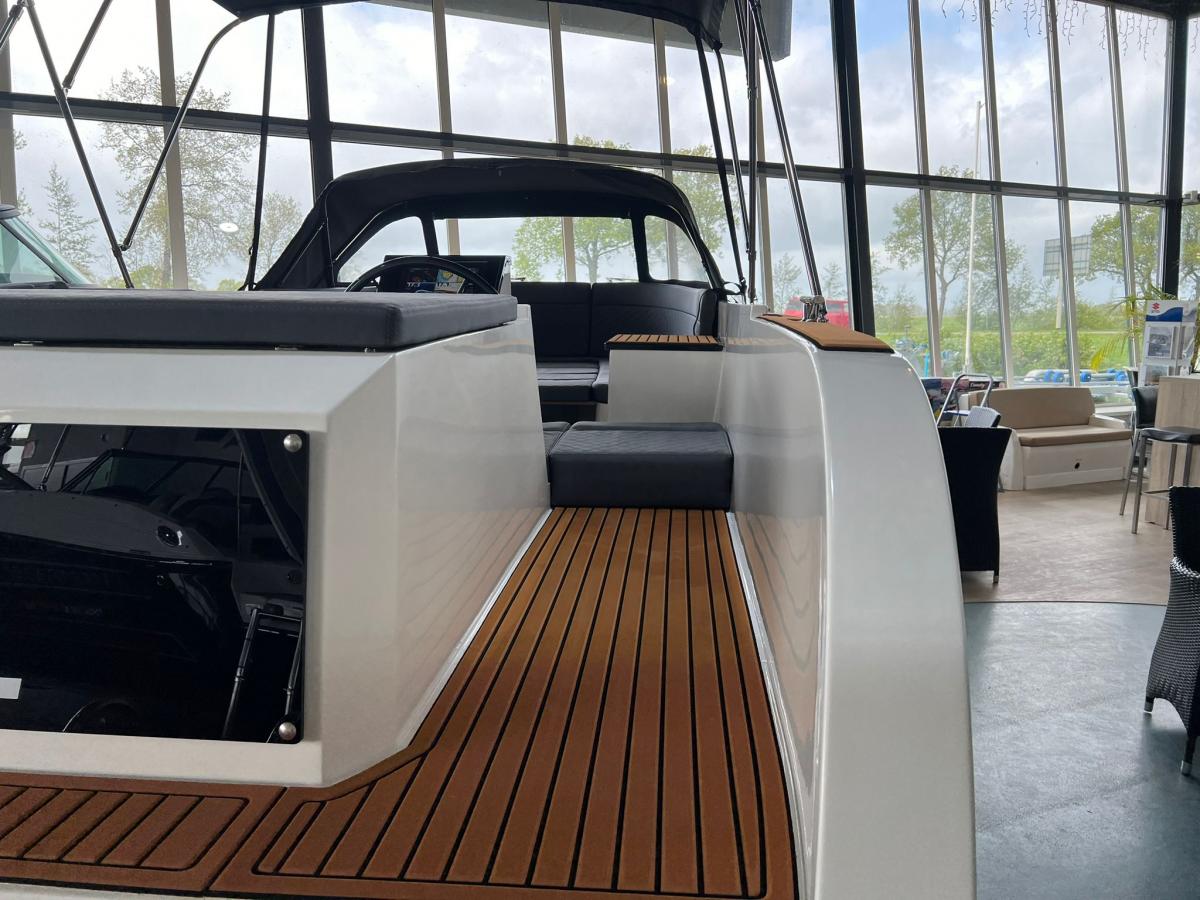 Clever 73 Tender eindejaars aanbieding!