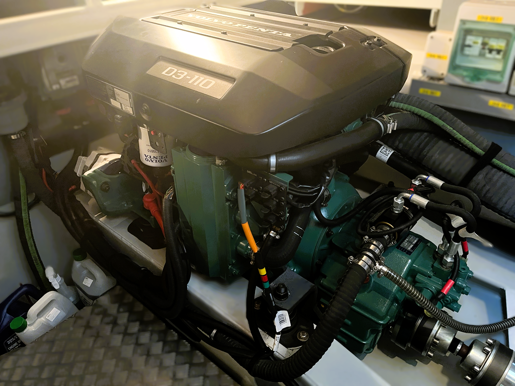 Linssen Grand Sturdy 470 Sedan Wheelhouse