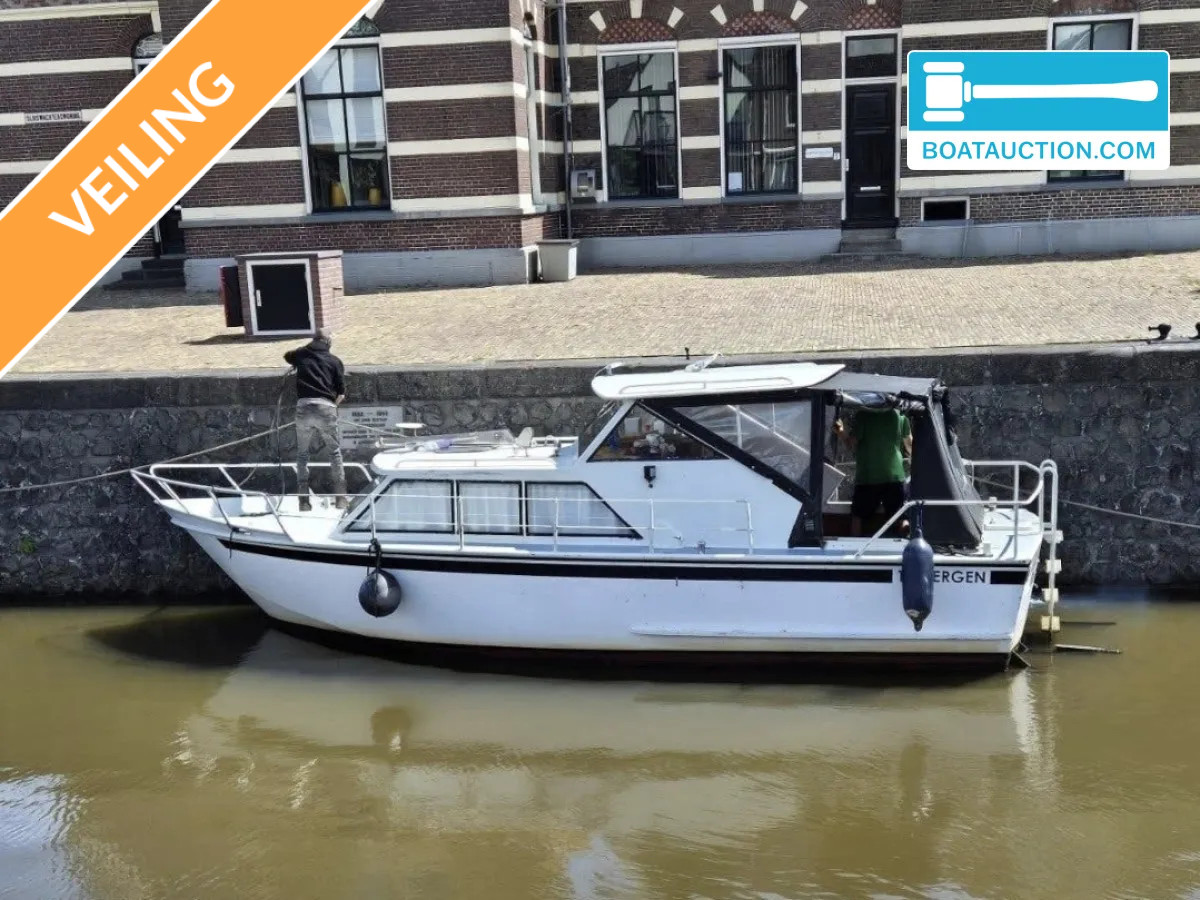Motorkruiser 900 nu in de online veiling.