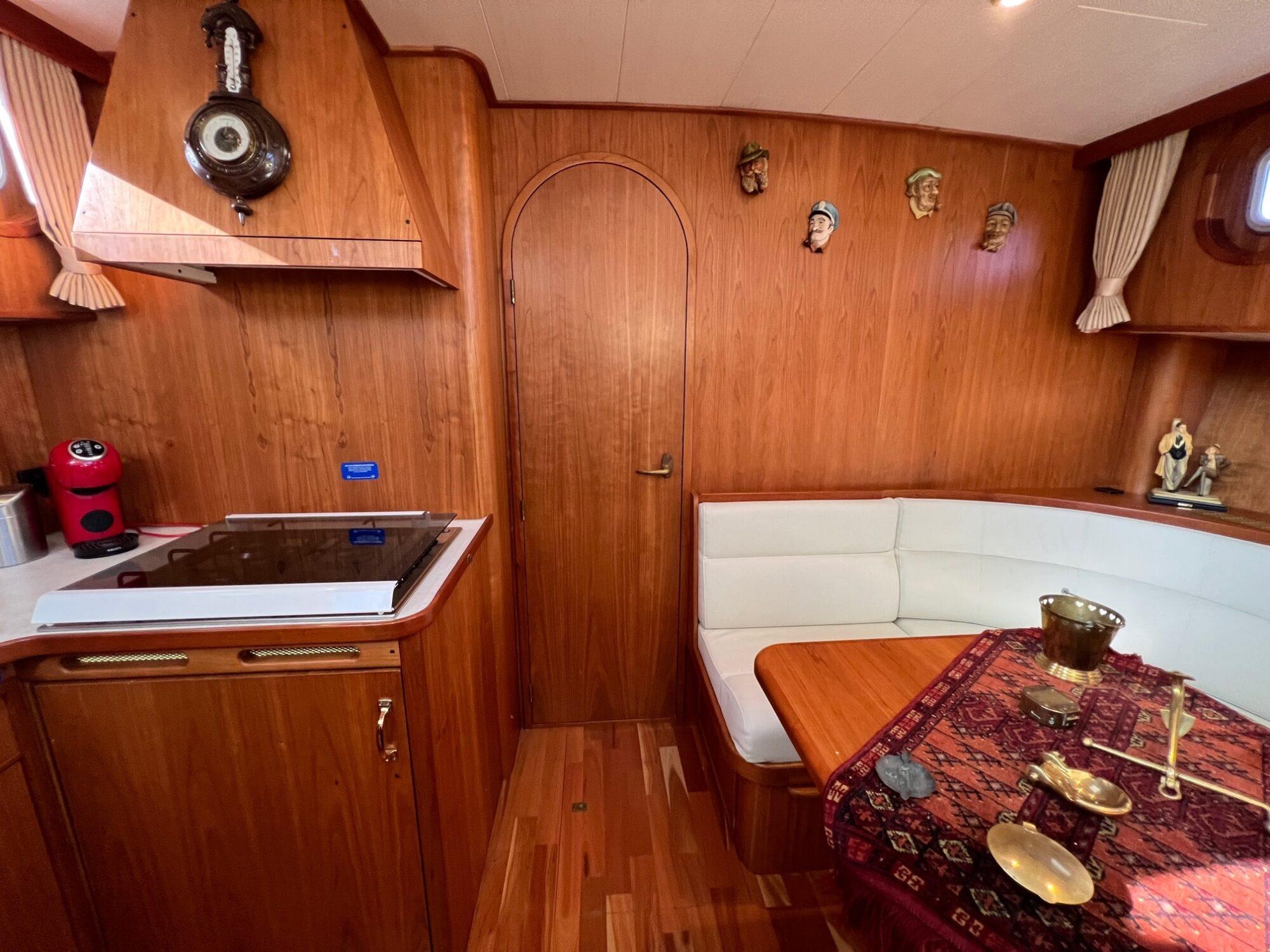 Alm Alm Spitsgatkotter 12.80 AK Cabrio