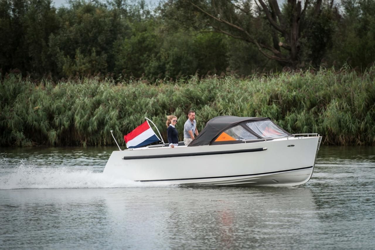Maxima 730 tender