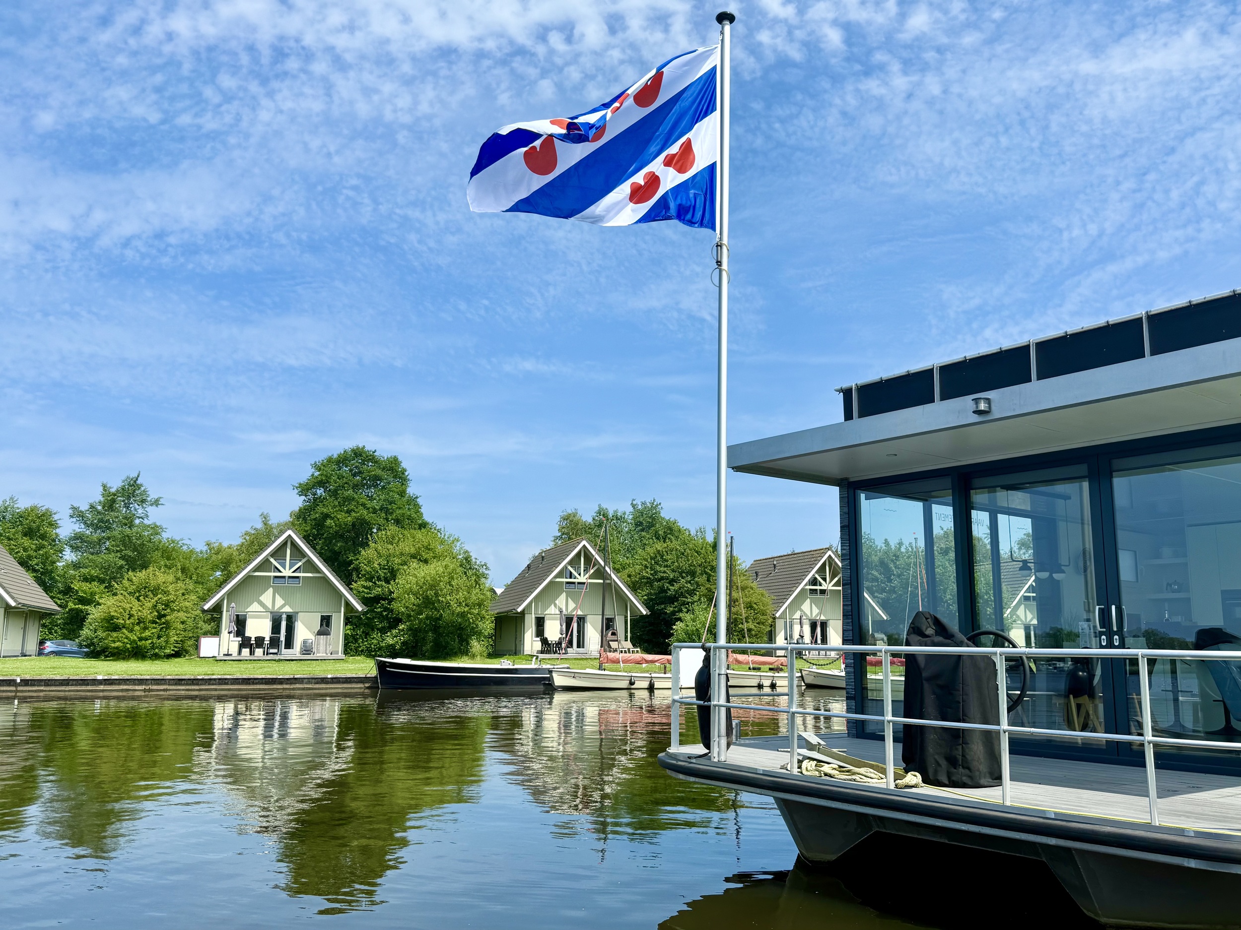 VaarAppartement 'Black Pearl' Houseboat - Panoramahut