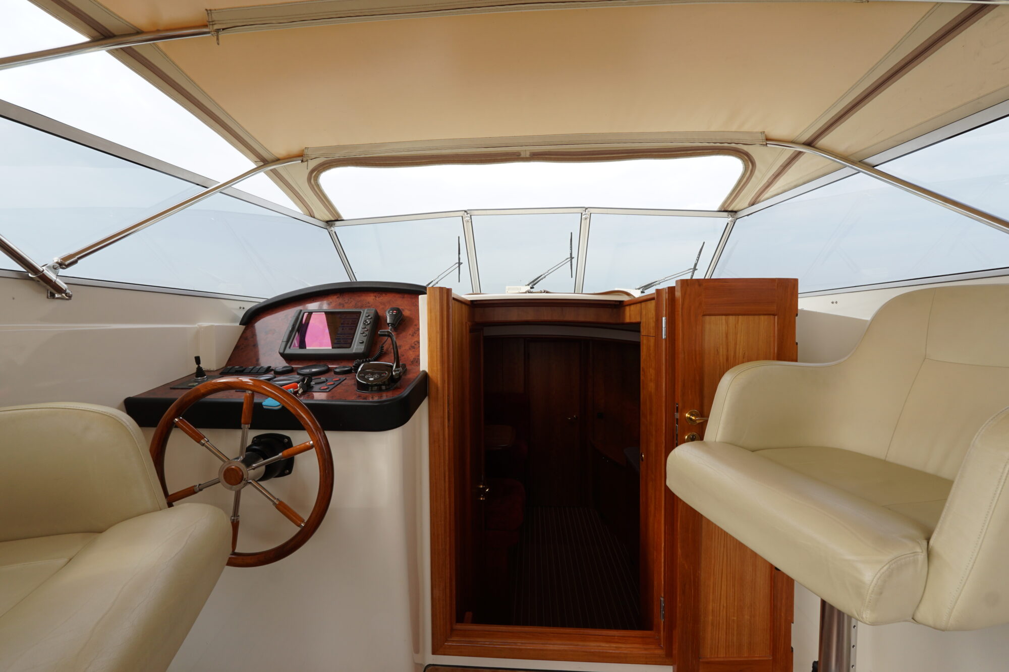 Tryvia 1100 OK Cabrio Spiegeldeur