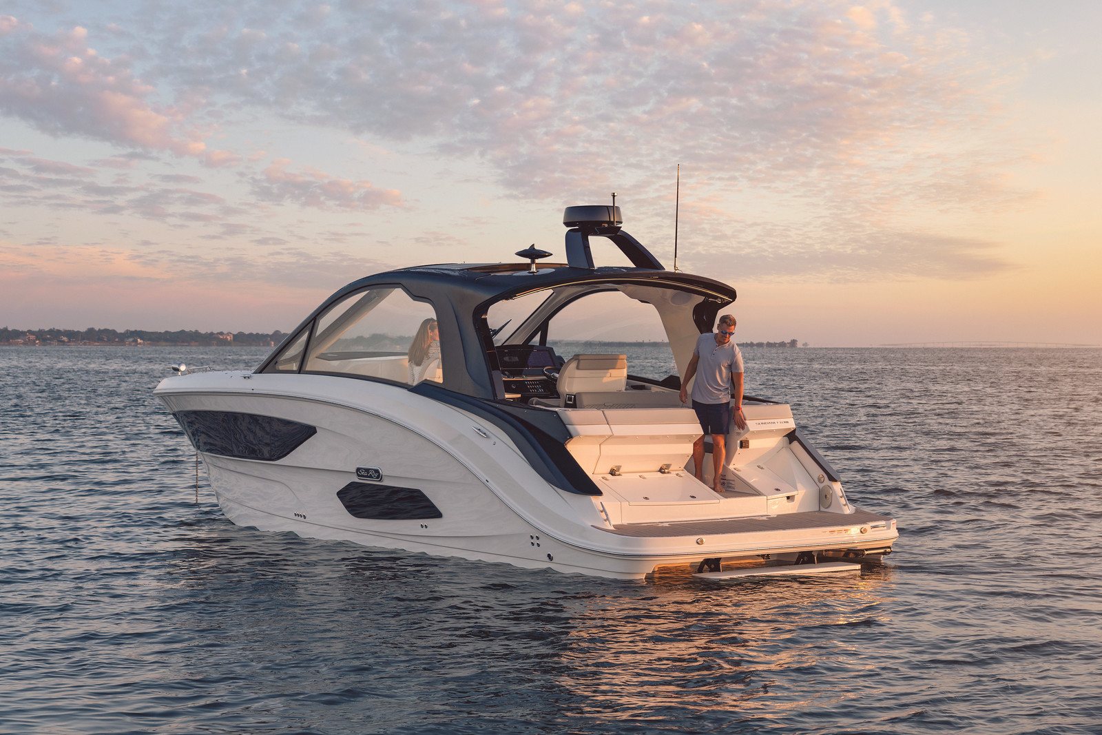 Sea Ray Sundancer 370